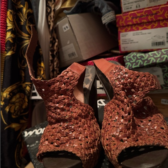 Sam Edelman Woven Tan Heels - Picture 1 of 5